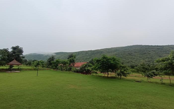 Chokhiwadi Forest Retreat