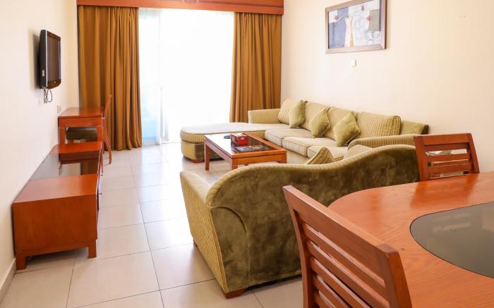 Wescott Plaza Hotel Apartments