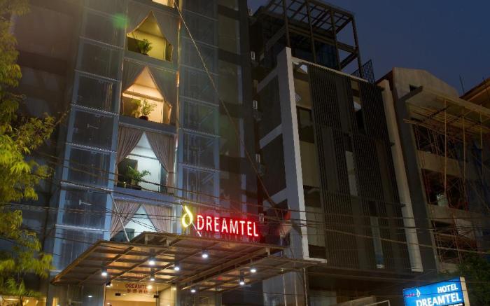 Dreamtel Jakarta Hotel