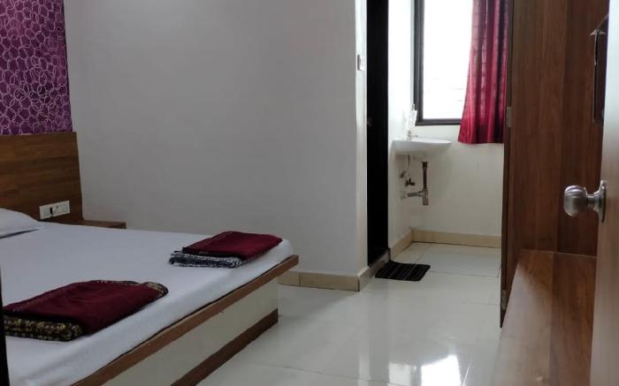 HOTEL SHREEJAY