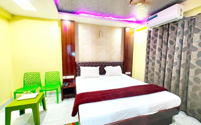 Goroomgo Arya Palace CT Road Near Sea Beach Puri 