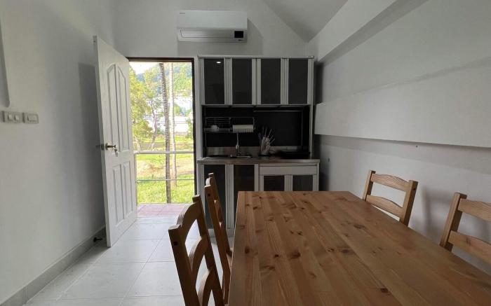Luxury Villa Studio in Private Estate (Top LVL)