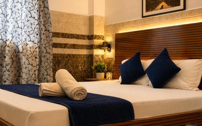 Kamal Dham Hotel - Near Prem Mandir 