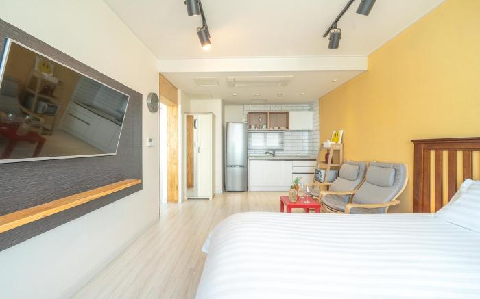 Goseong Littlesquare Oceanview Pension
