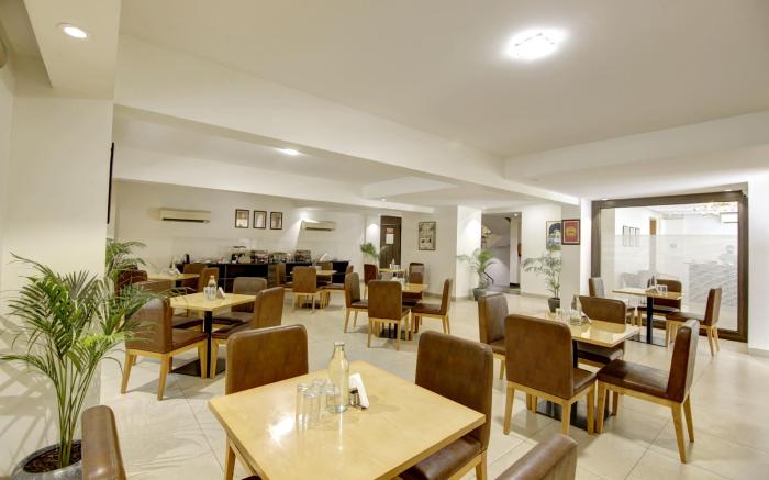 Saltstayz Select - Galleria Market & Golf Course Road