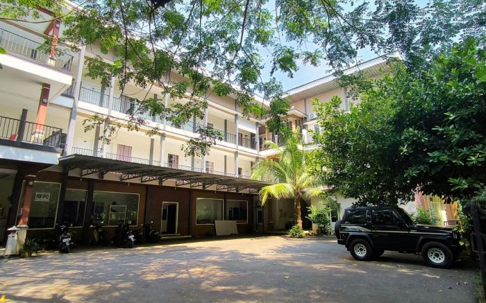 New Bandengan Beach Hotel