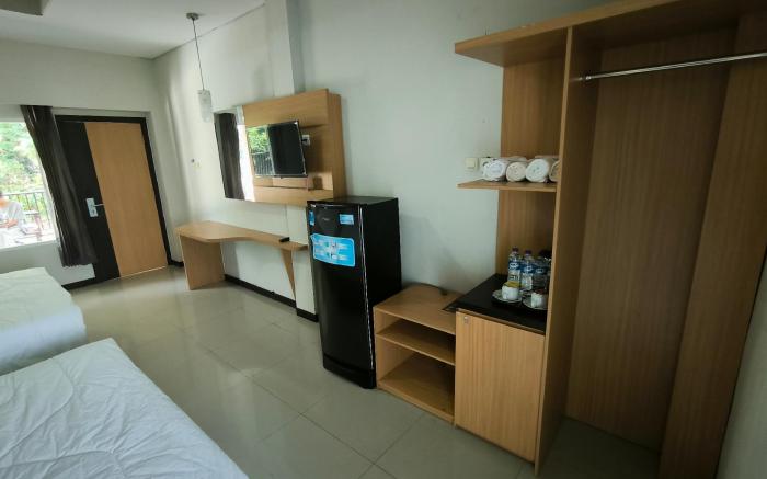 New Bandengan Beach Hotel