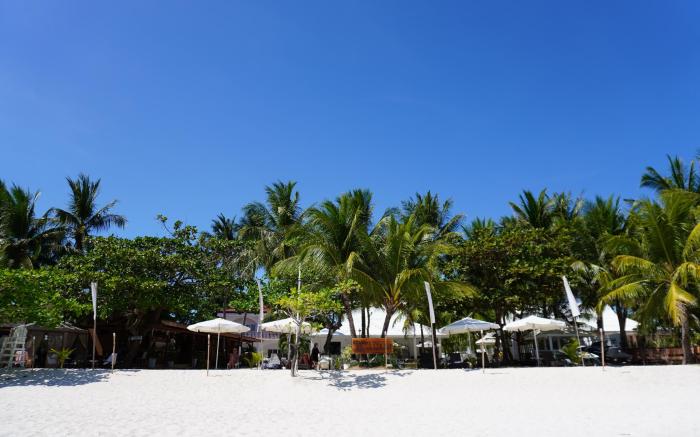 Costa Liz Island Resort 