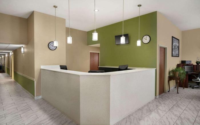 SUPER 8 BY WYNDHAM S JORDAN/SANDY/SLC AREA