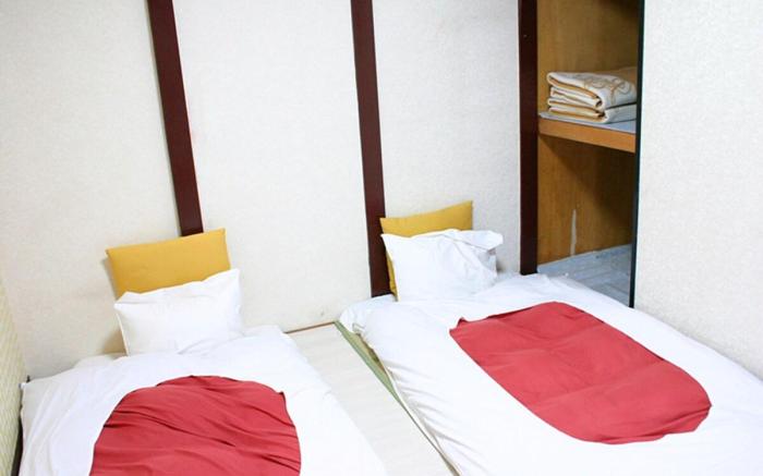 RETROwhere you can relax in a nostalgic building