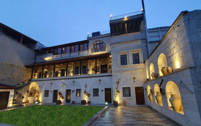 Mesken Cave Suites