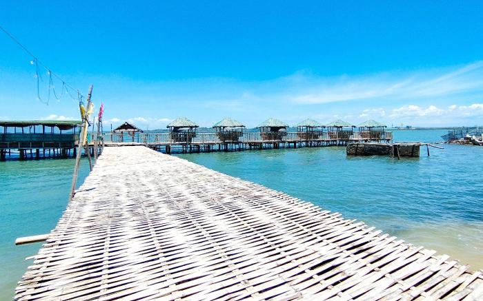 Riannes Beach Resort by RedDoorz