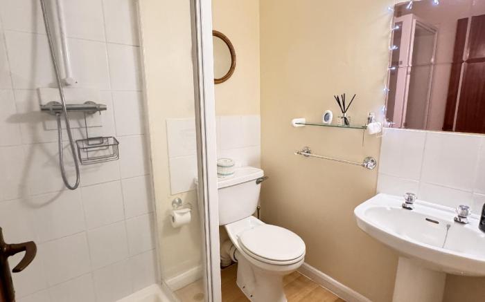 High Trees Guest House Gatwick