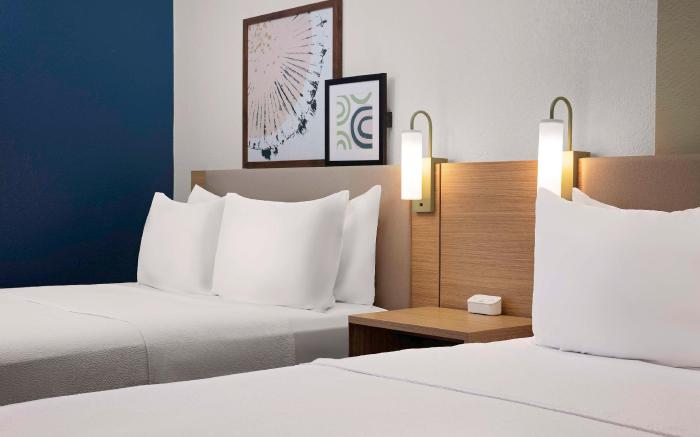 Spark by Hilton Atlanta Cumberland Ballpark