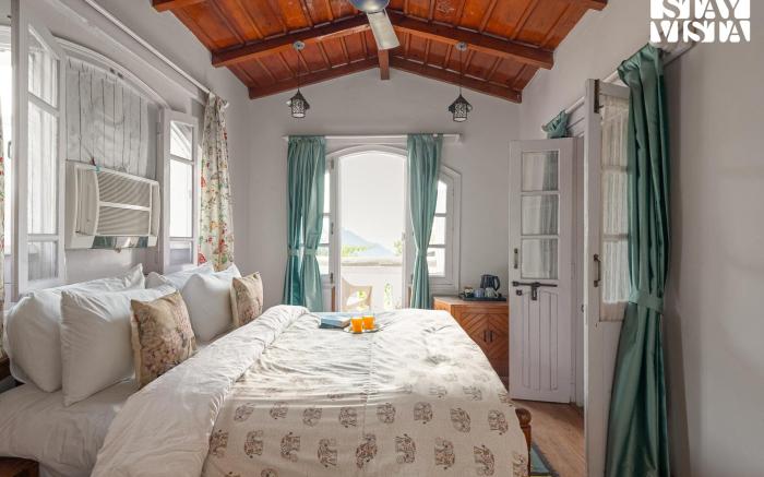 StayVista at House of Hive