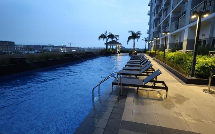 Maru Suite Coast 37F; Elegant Bay View Suite