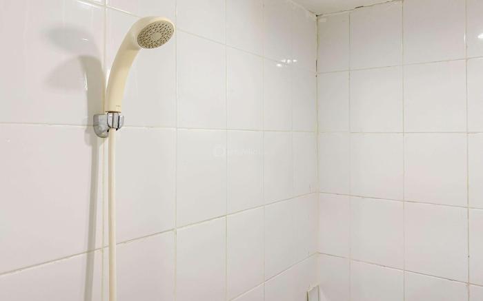 Comfort 2BR Apt Green Pramuka City By Travelio