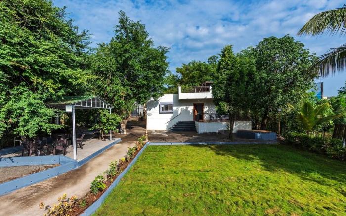 Triveni Stays Happy Field 2BHK Luxury Villa Mulshi
