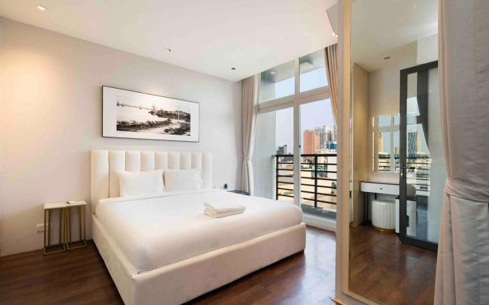 Enjoy Luxury 2BR Living in Saigon Center Dist1