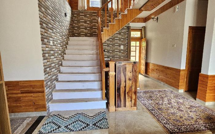 Wild Orchard Luxurious Homestay (6 pax)