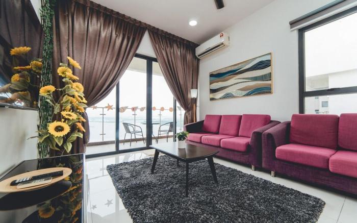 Kings Bay Floral Haven 3BR 8pax Balcony Seaview