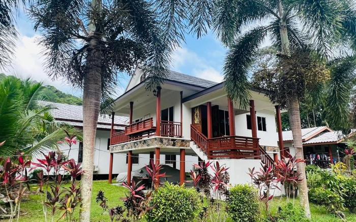 Tara Resort, Peace House Villa 3, Mountain views
