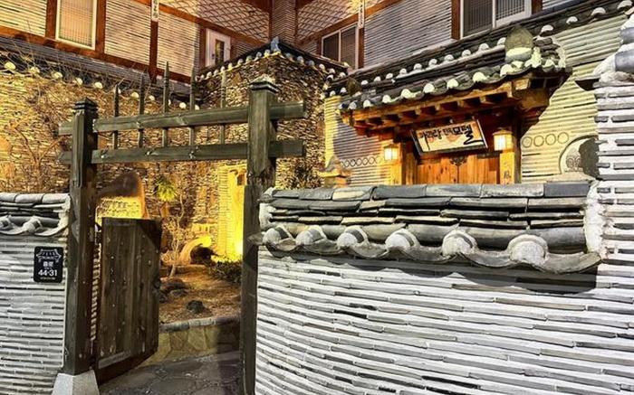 Daegu Dongseongro Arirang Hanok Stay