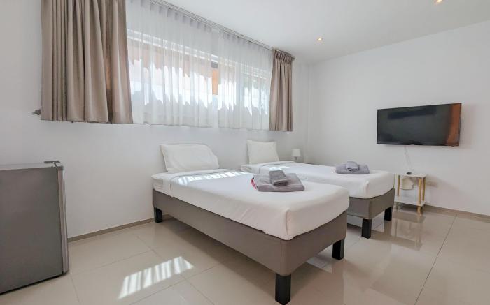 Poolside Apartments and Rooms - by KohChangVillas