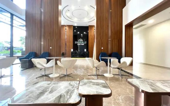 The Emerald Golf View Apartment