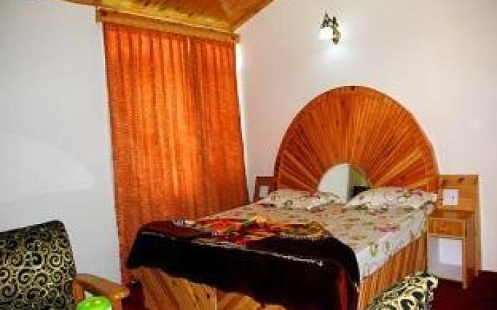 Red Rose Cottages Manali
