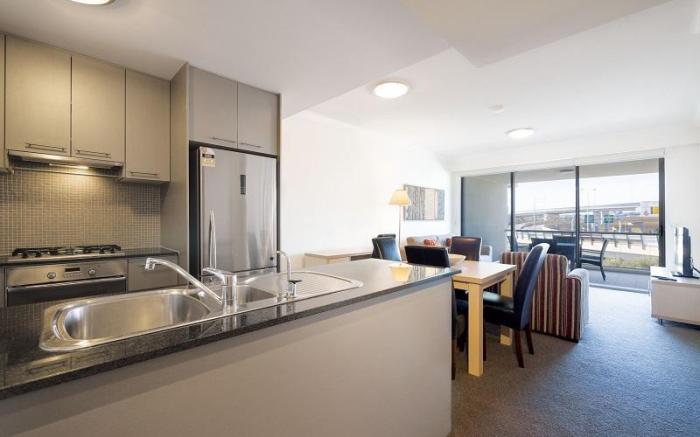 Oaks Brisbane Mews Suites