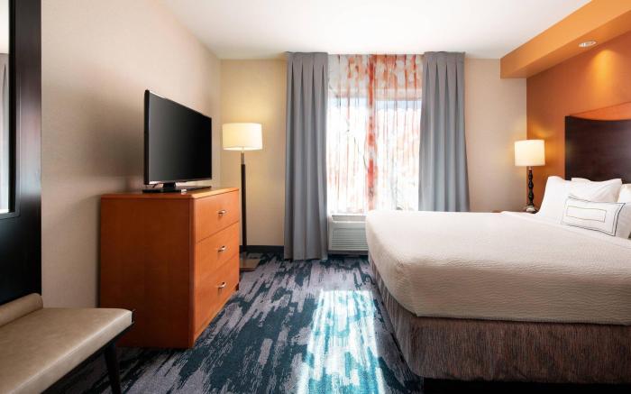 Fairfield by Marriott Inn & Suites Redding
