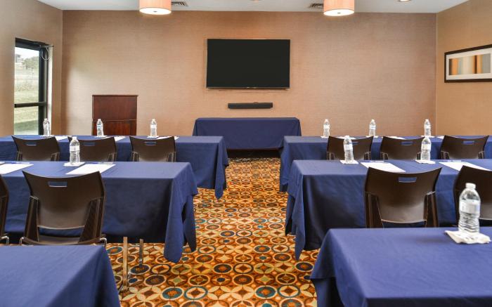 Holiday Inn Express Hotels & Suites Topeka West By IHG