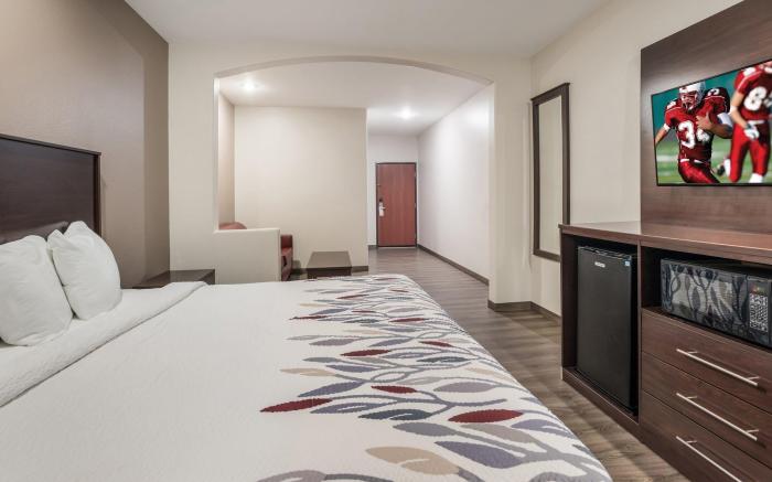Red Roof Inn & Suites Lake Charles