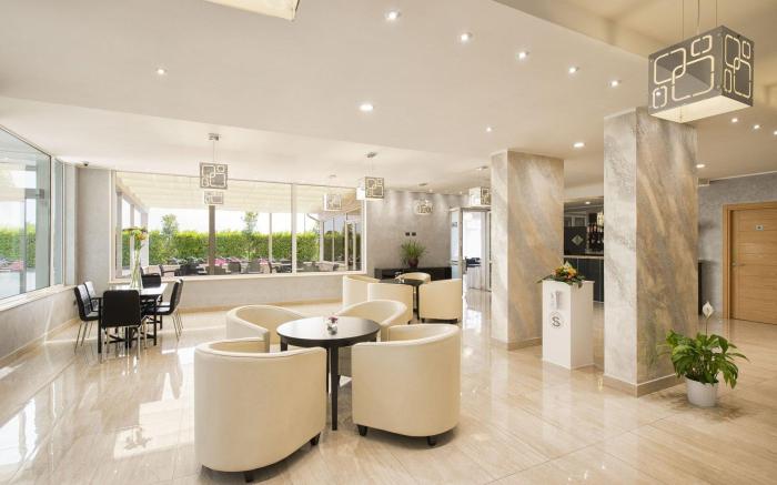 Simon Hotel