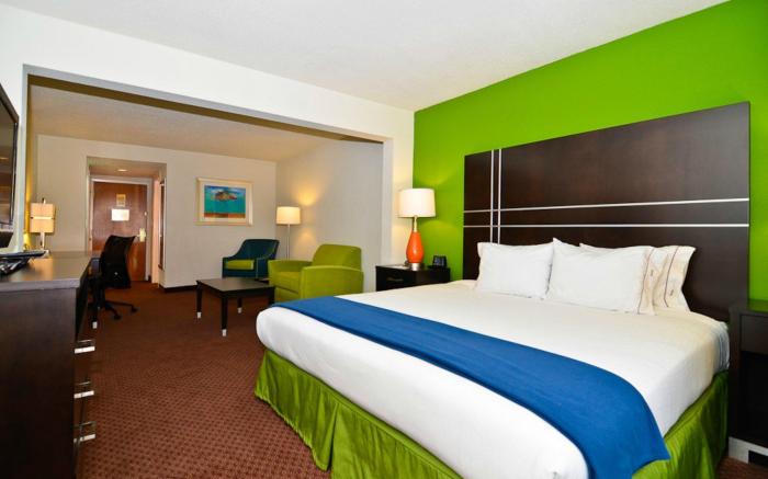 Holiday Inn Express Atlanta - Northeast I-85 - Clairmont Road By IHG