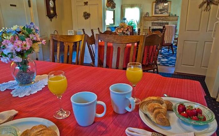 Ambrose Bierce House Bed and Breakfast