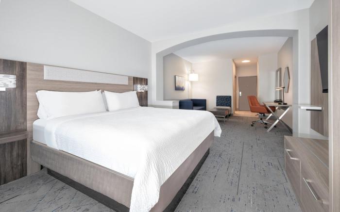 Holiday Inn Express Hotel & Suites Dallas West By IHG