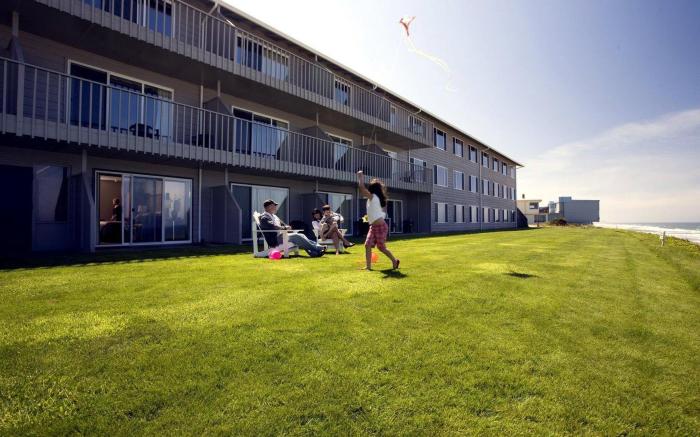 The Coho Oceanfront Lodge