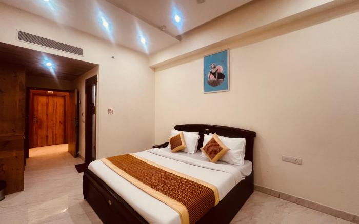 Hotel Lagoona and Banquet Hall