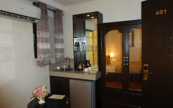 Silver Oaks Hotel and Suite