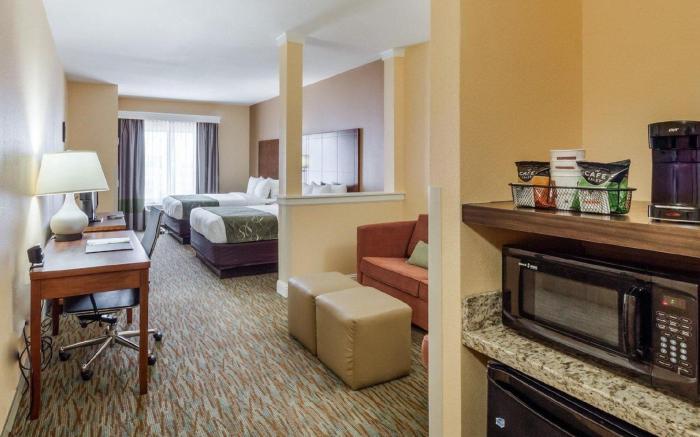 Comfort Suites Cotulla near I-35