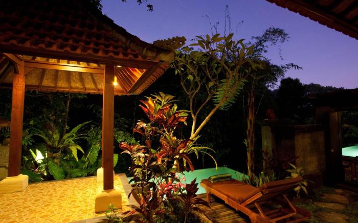 Segening Private Villa