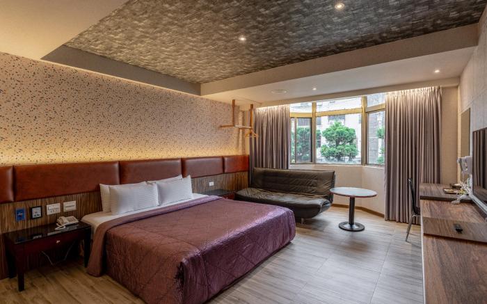 國妃鷹堡時尚會館 - 仁德館