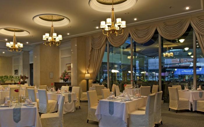 Royale Chulan The Curve