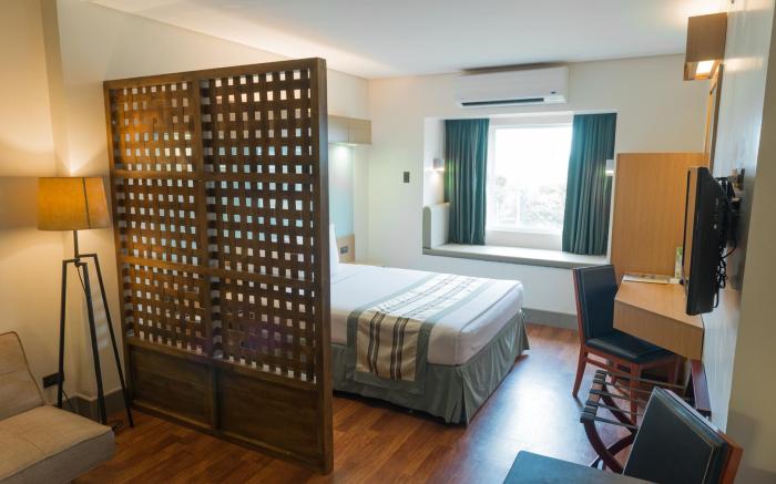 Microtel by Wyndham South Forbes near Nuvali