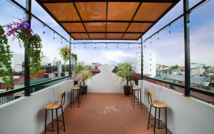 Golden Sail Hotel