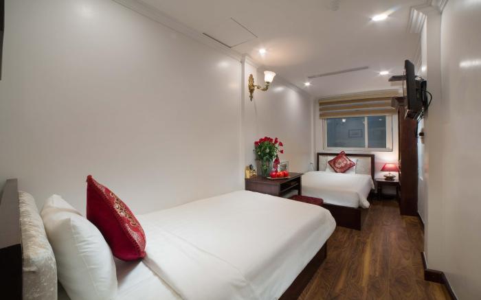 Golden Sail Hotel