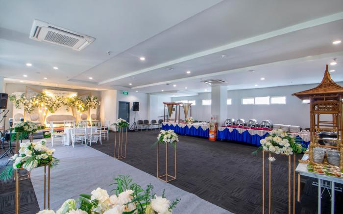 Cleo Hotel Jemursari