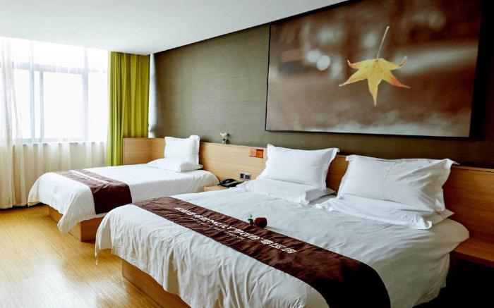 IU Hotel Zhengzhou Erqi Wanda Plaza Daxue Road Branch